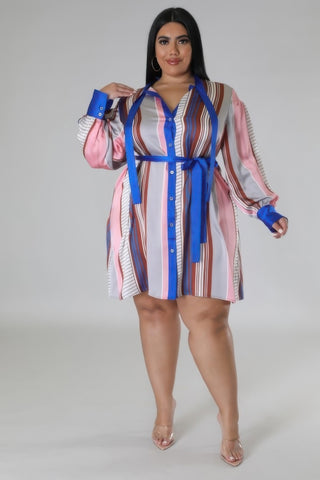 Stylish striped dress with blue accents, button-down front, and long sleeves. Perfect for chic, versatile style in 1XL size.