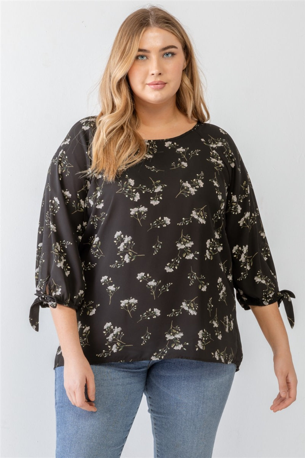 Plus Size Floral Round Neck Blouse