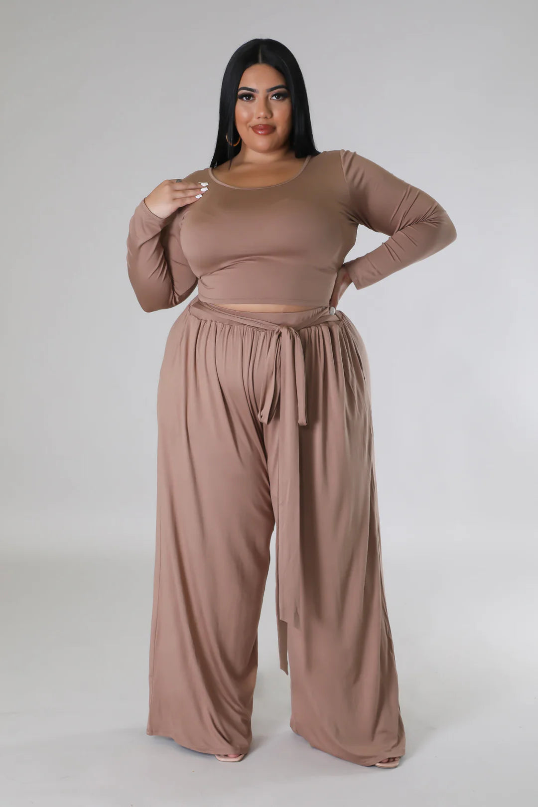 Plus size chic long sleeve crop top with loose pants, featuring soft fabric and stylish square neckline, ideal for versatile fashion looks