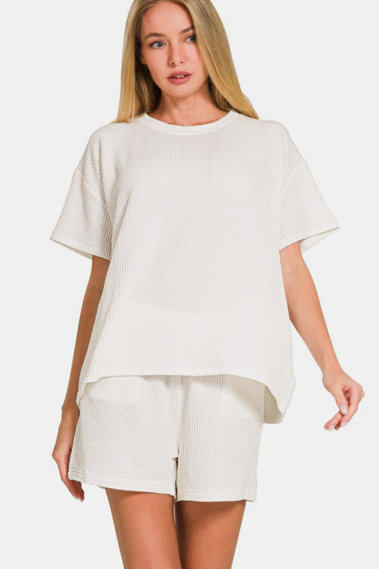 Ribbed short sleeve T-shirt and shorts set in white, chic and versatile, perfect for casual or evening wear.