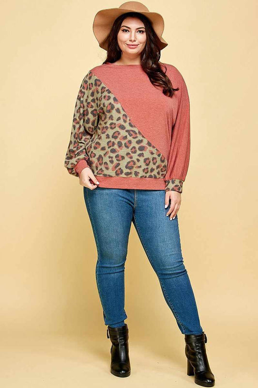 Plus Size Cute Animal French Terry Brush Contrast Print Pullover-Rust