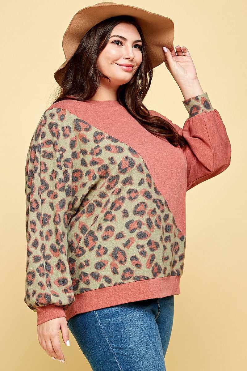 Plus Size Cute Animal French Terry Brush Contrast Print Pullover-Rust