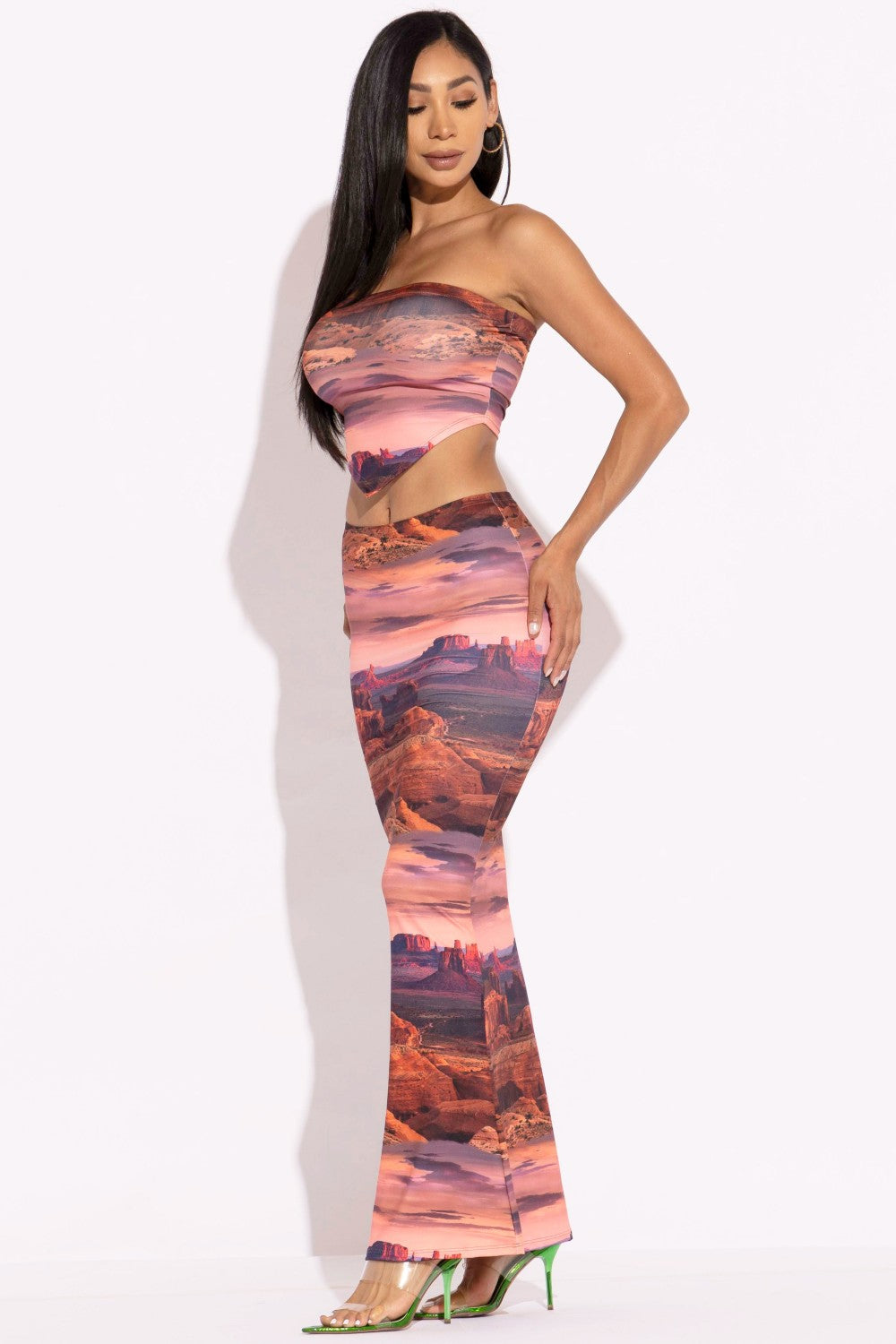 Rust printed tube top and maxi skirt set, designed for comfort and style, perfect for making a fashion statement.