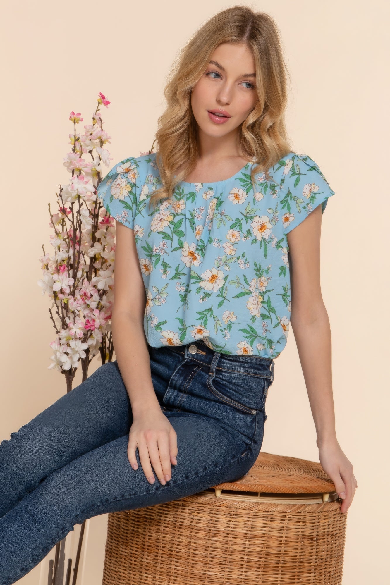 Trendy Women's Floral Print Tulip Sleeve Top - Chic Fashion