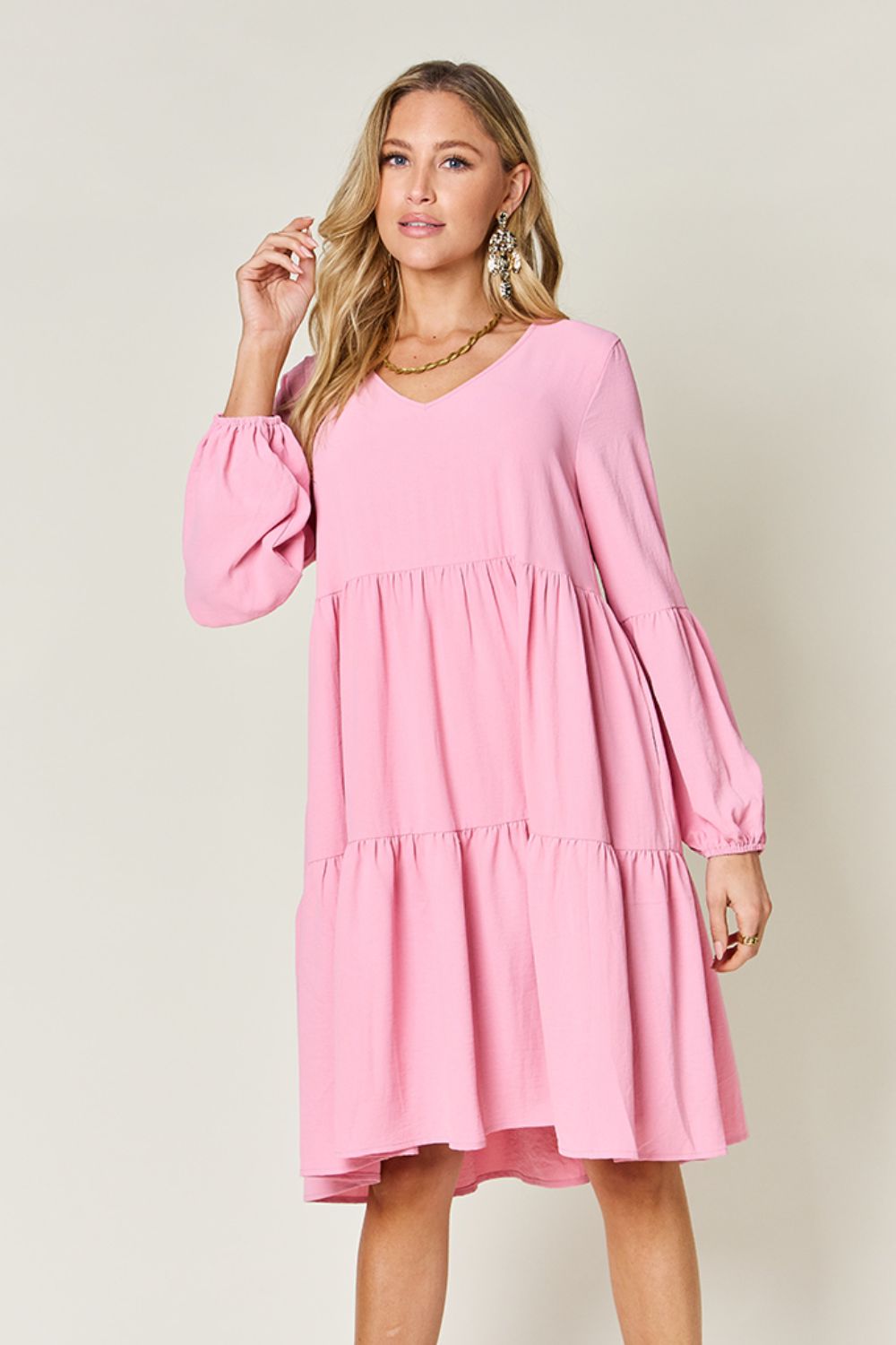 Pink V-Neck Balloon Sleeve Tiered Dress with Pockets, Ruffled Design, Made from 100% High Stretch Yarn, Fashionable and Comfortable